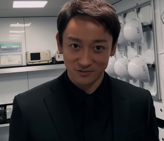 Mefila's Human disguise in Shin Ultraman