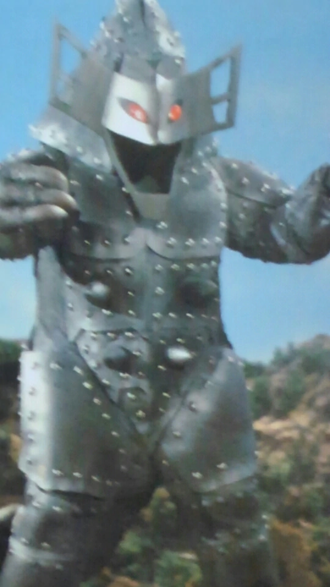 Steelness in Megaloman